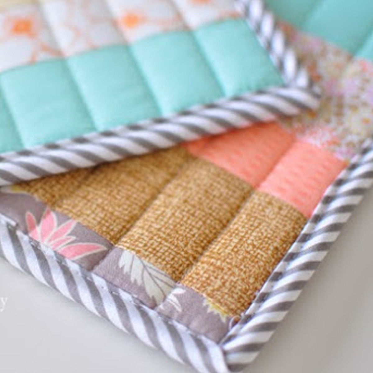 Quilted Potholders from Scraps {Quilt Binding Tutorial} Simple Simon